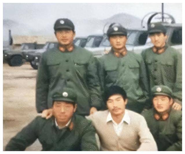 1998年长春黑老大惨死，100多辆豪车送葬，沿街抛洒人民币