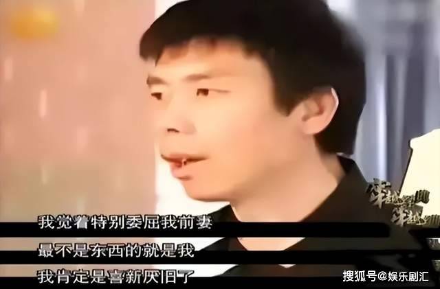 徐帆生日撒狗粮，冯小刚头发全白，衰老很快，养女打扮越来越时尚