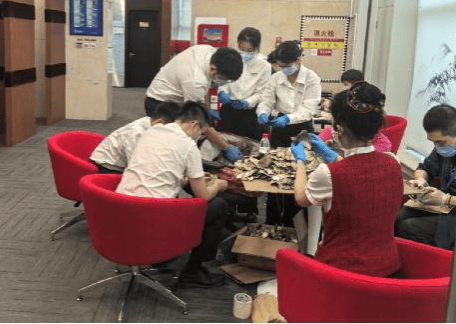 中信银行成都分行：便捷兑换残损币 温情服务暖人心