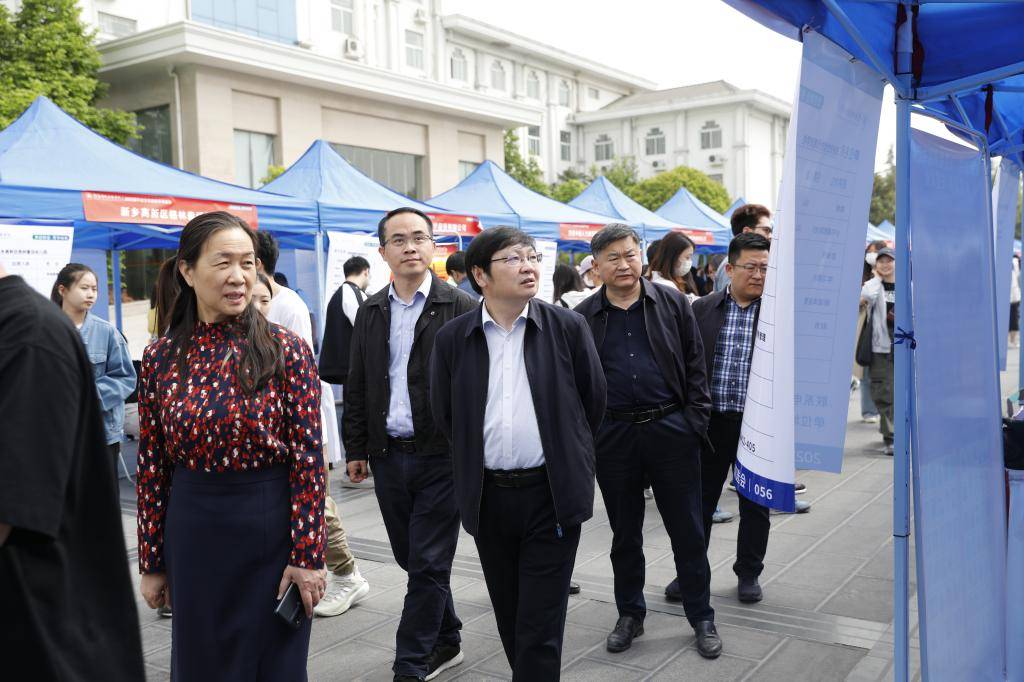 郑州证券招聘(郑州证券公司工资待遇)